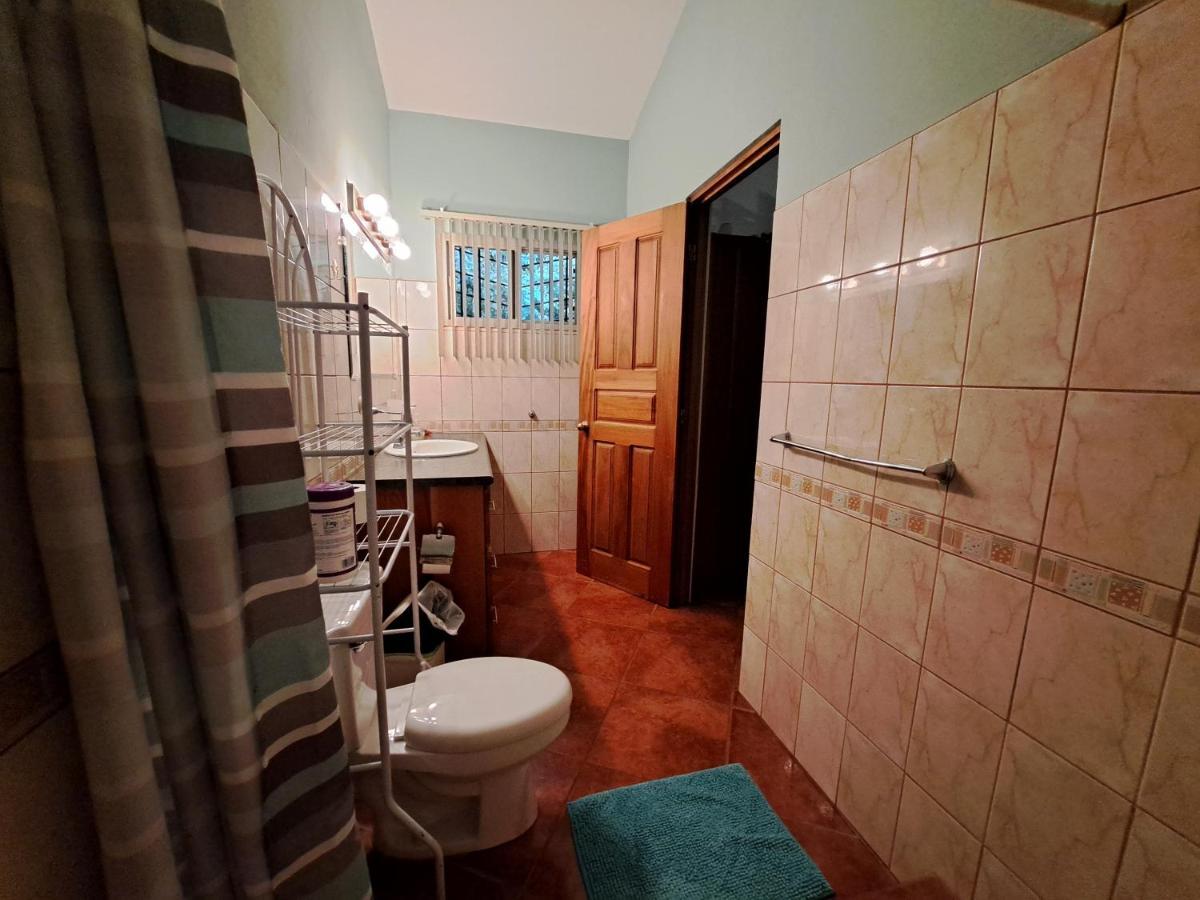 Homestay Casa Avi Fauna Playa Ocotal